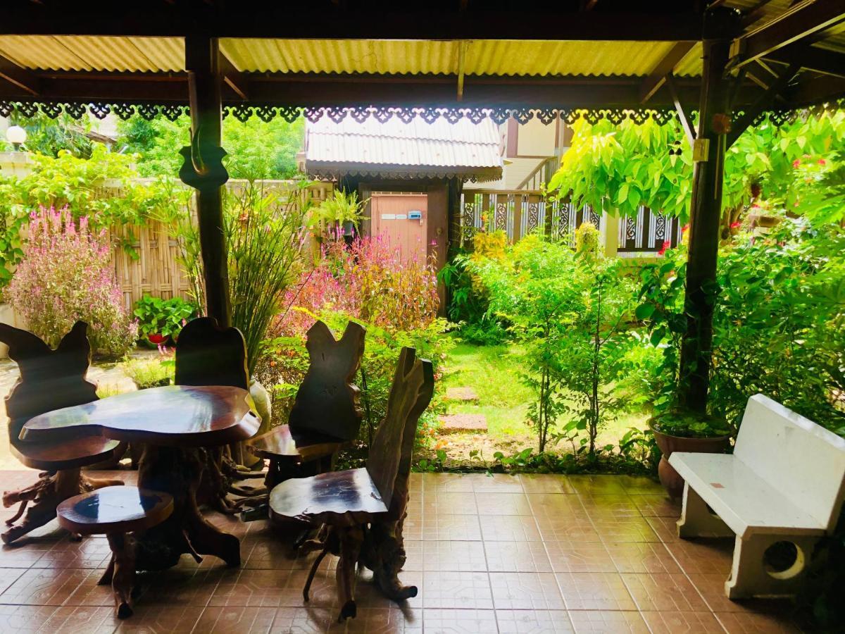 Banthai Guesthouse Фетчабури Екстериор снимка