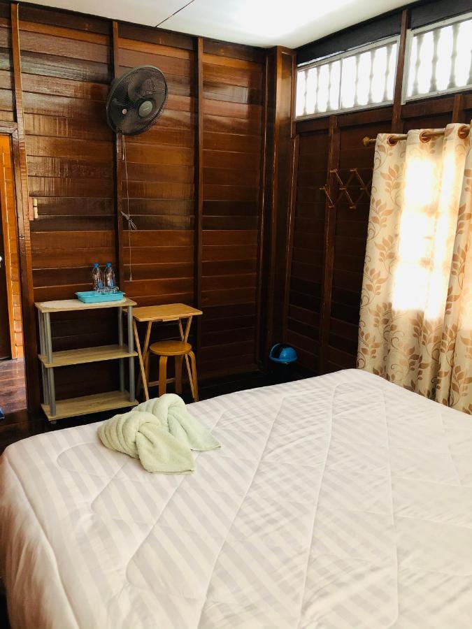 Banthai Guesthouse Фетчабури Екстериор снимка