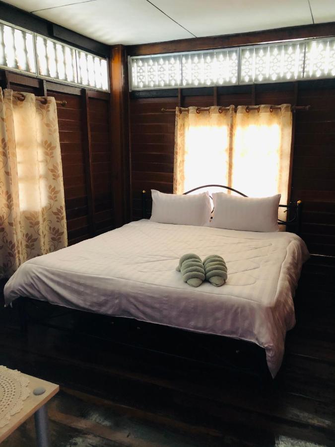 Banthai Guesthouse Фетчабури Екстериор снимка