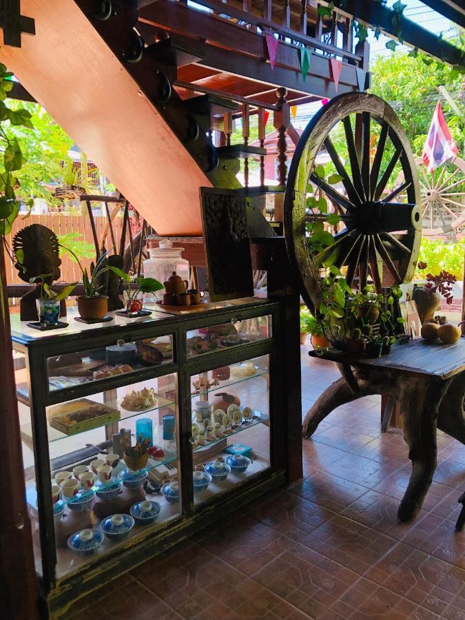 Banthai Guesthouse Фетчабури Екстериор снимка