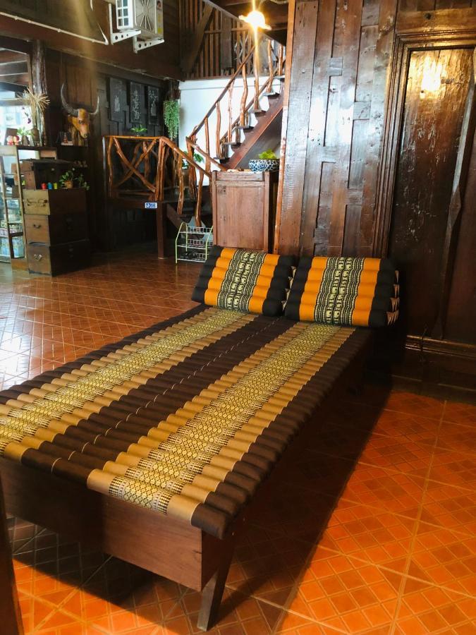 Banthai Guesthouse Фетчабури Екстериор снимка