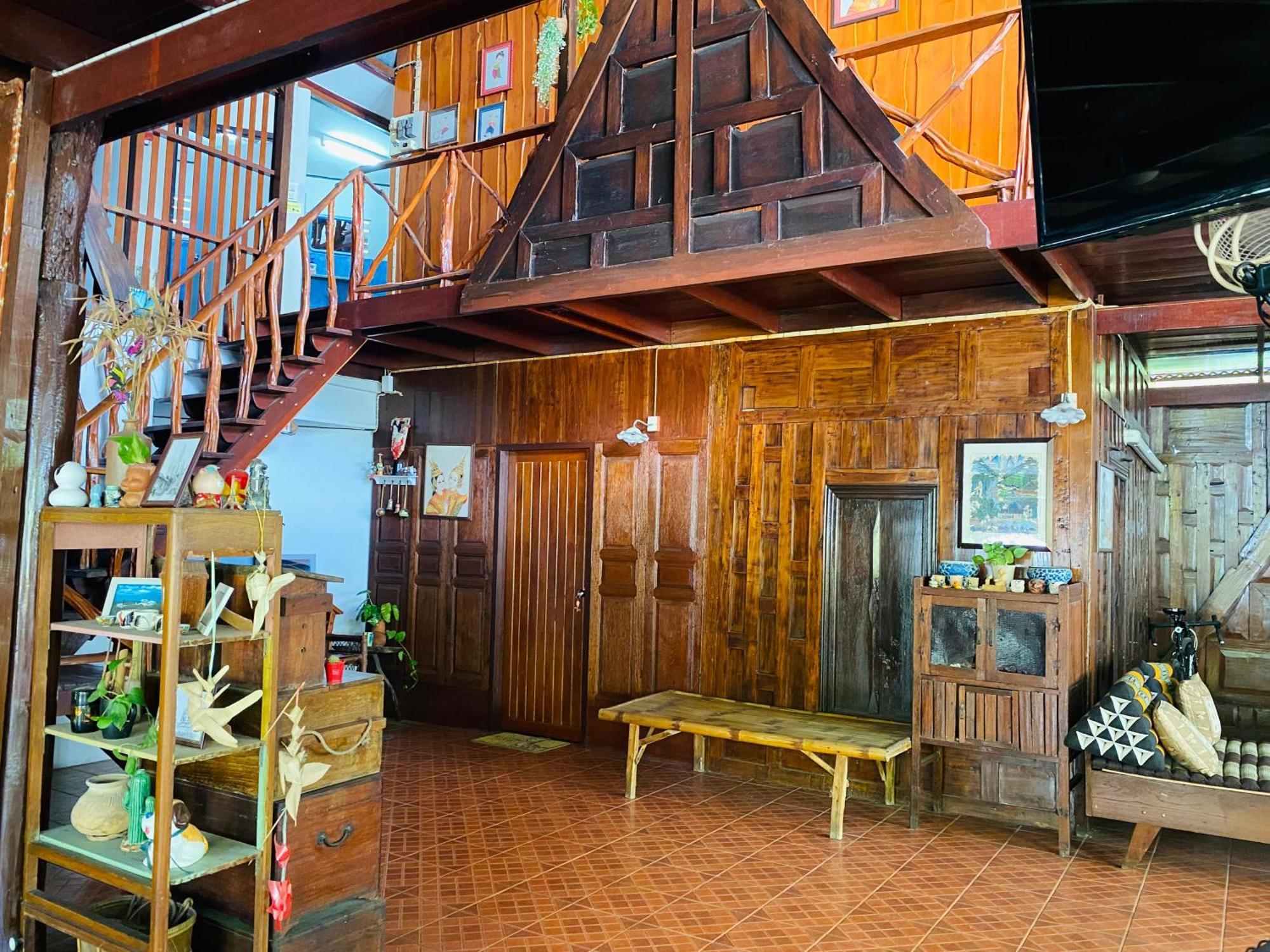 Banthai Guesthouse Фетчабури Екстериор снимка