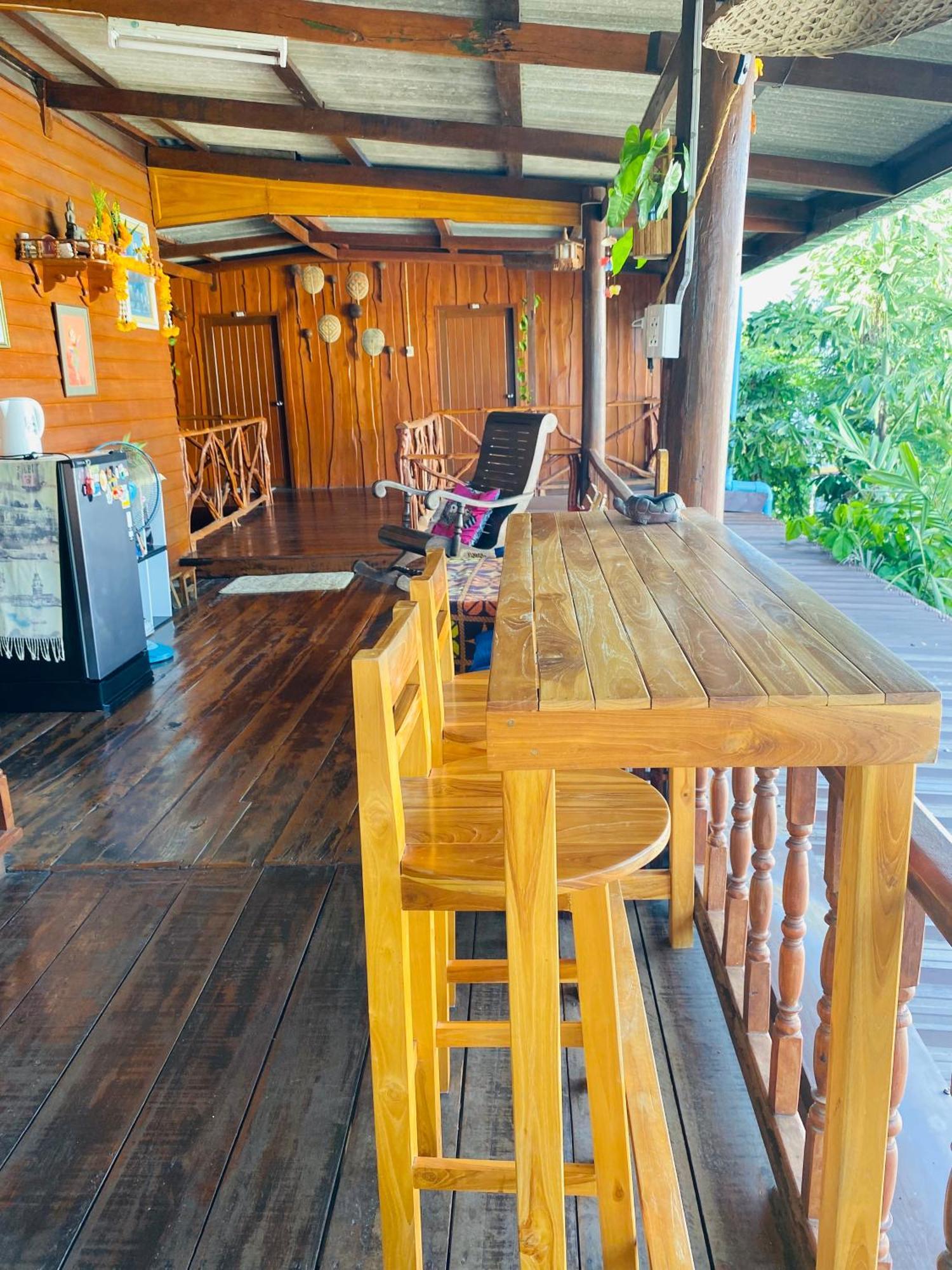 Banthai Guesthouse Фетчабури Екстериор снимка