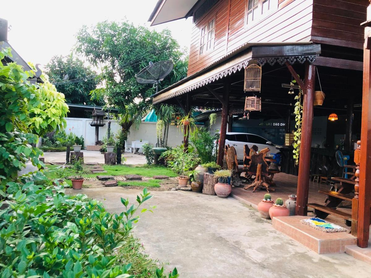 Banthai Guesthouse Фетчабури Екстериор снимка