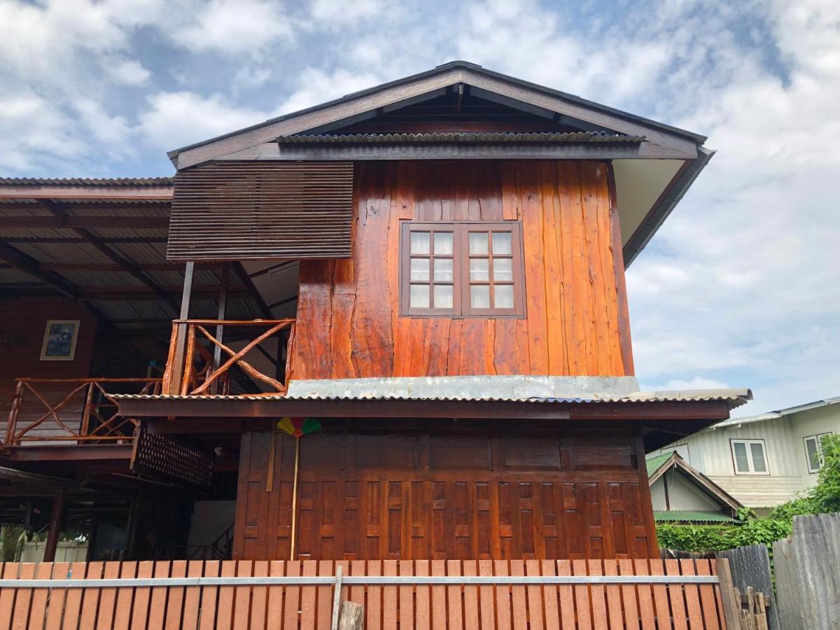 Banthai Guesthouse Фетчабури Екстериор снимка